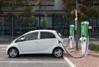 New Mitsubishi Aims to Sell Only Electrics, Hybrids by 2035