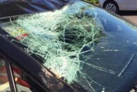 New Face on Flacca, the BMW passes precariously and hits the Mercedes: the entire household listens.